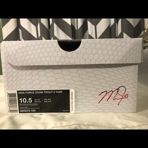mike trout zoom 5